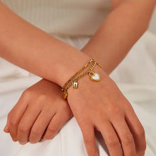 Load image into Gallery viewer, Dazzle Drop Bracelet ❤️👑
